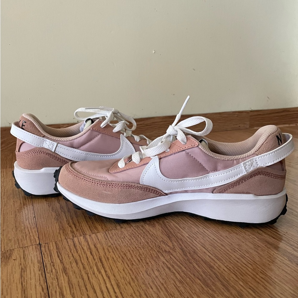 Nike Waffle Debut